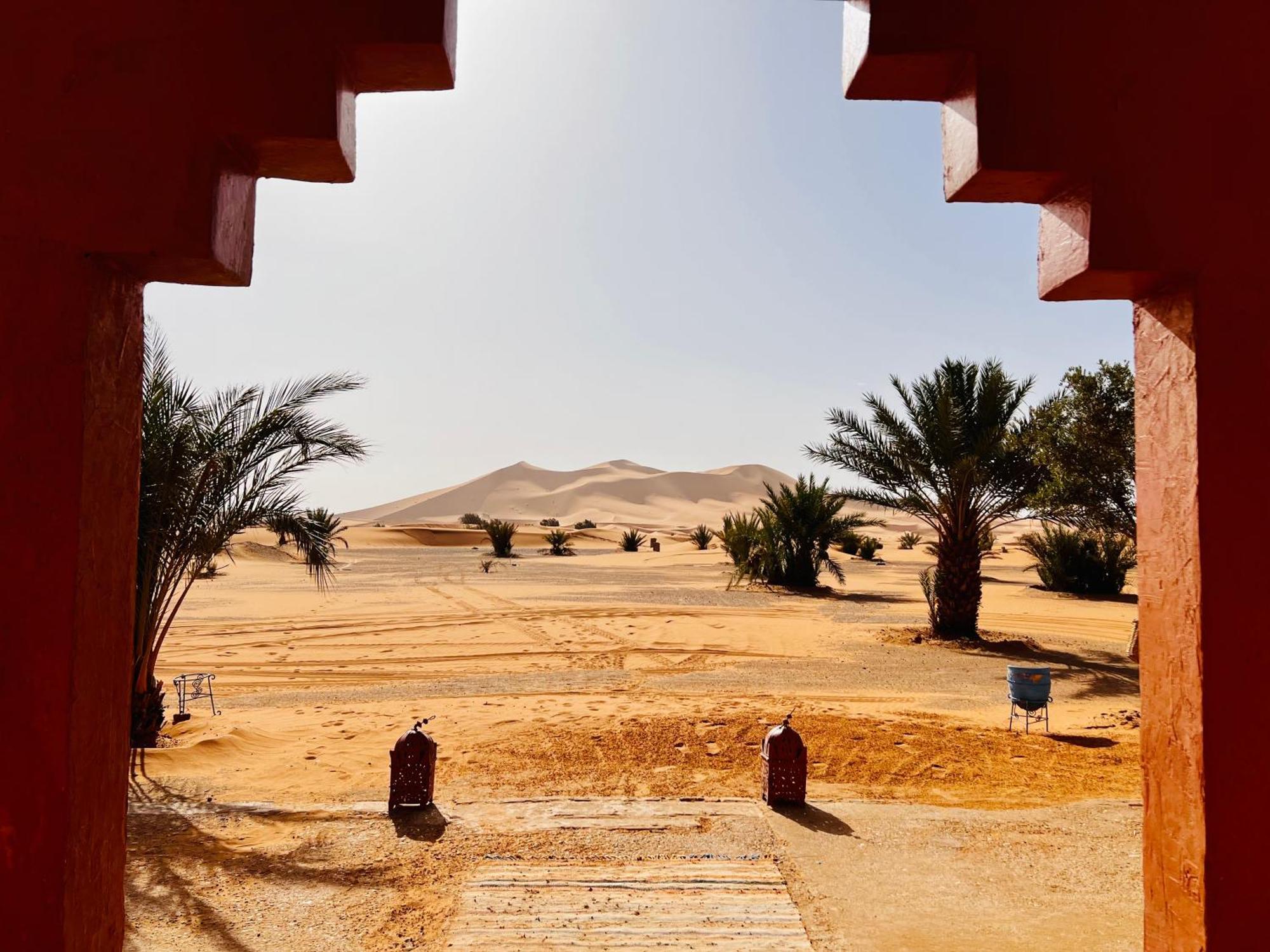 Hotel Camping Les Roses Des Dunes & Piscine Merzuga Kültér fotó