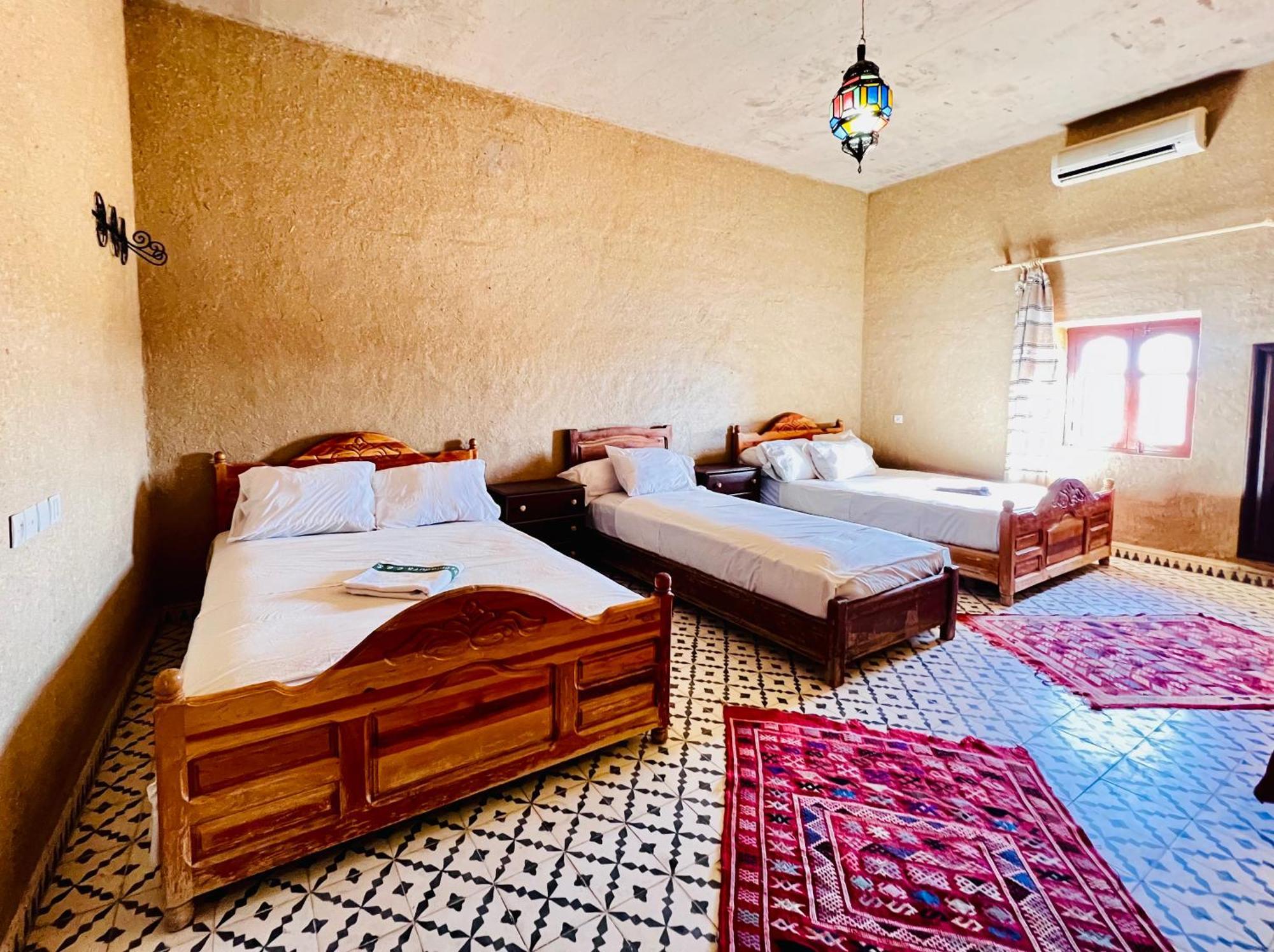 Hotel Camping Les Roses Des Dunes & Piscine Merzuga Kültér fotó
