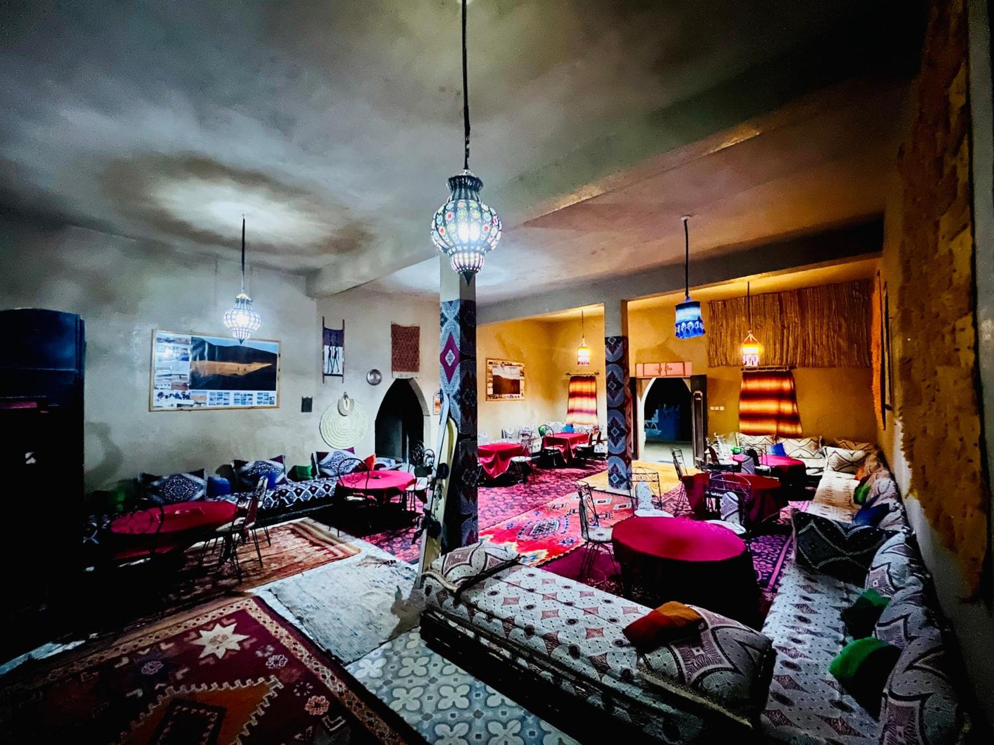 Hotel Camping Les Roses Des Dunes & Piscine Merzuga Kültér fotó