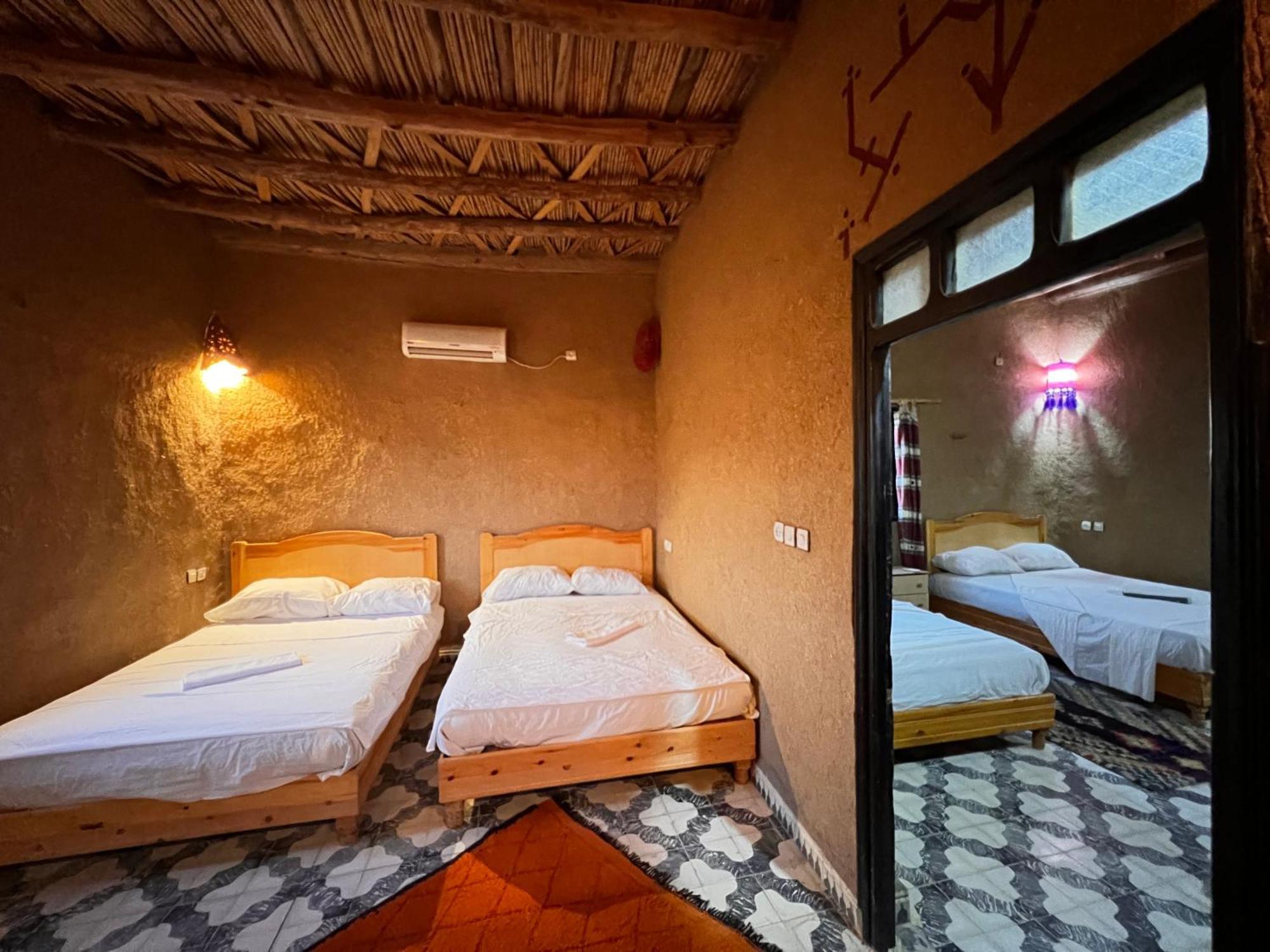 Hotel Camping Les Roses Des Dunes & Piscine Merzuga Kültér fotó