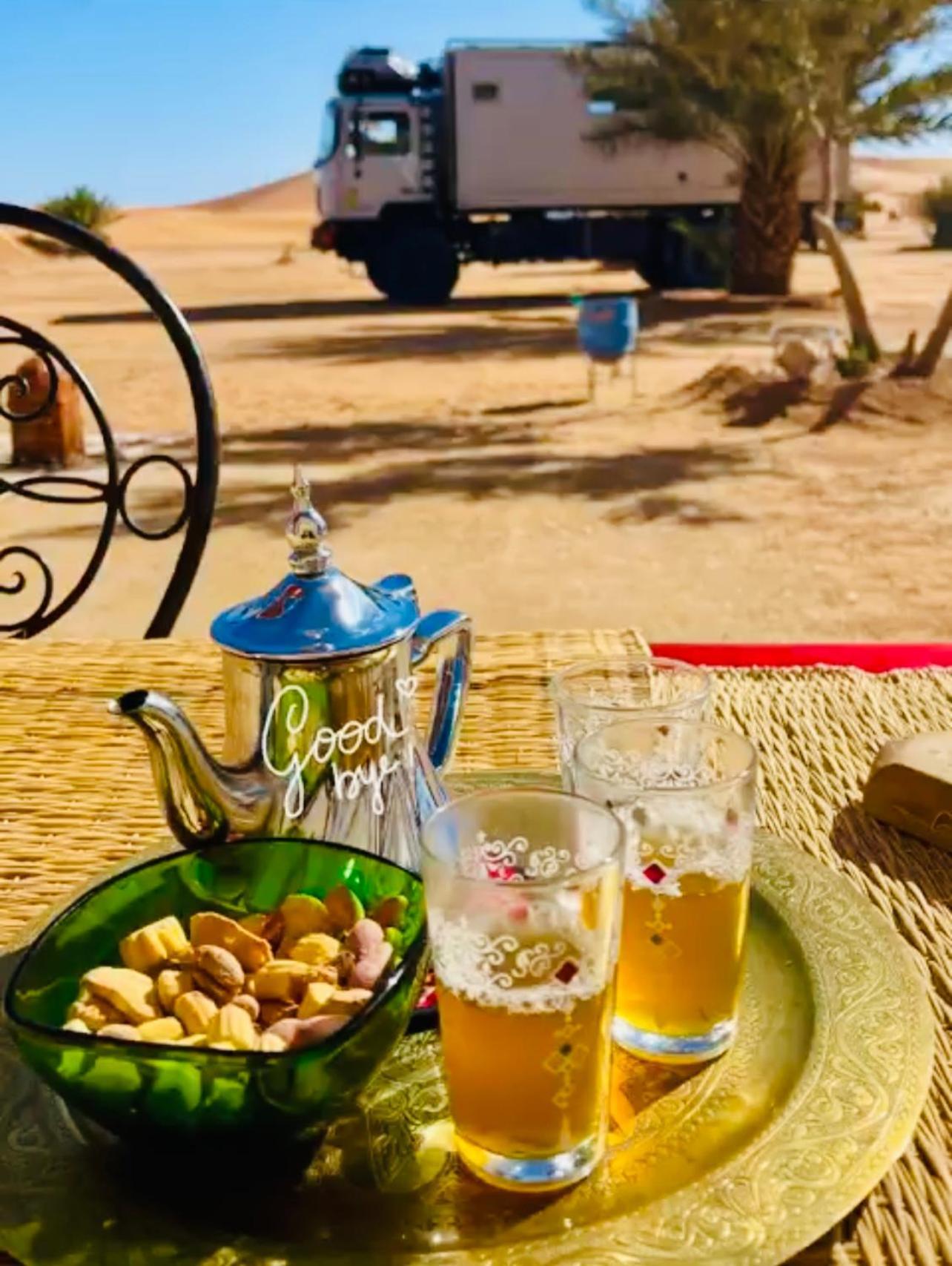 Hotel Camping Les Roses Des Dunes & Piscine Merzuga Kültér fotó