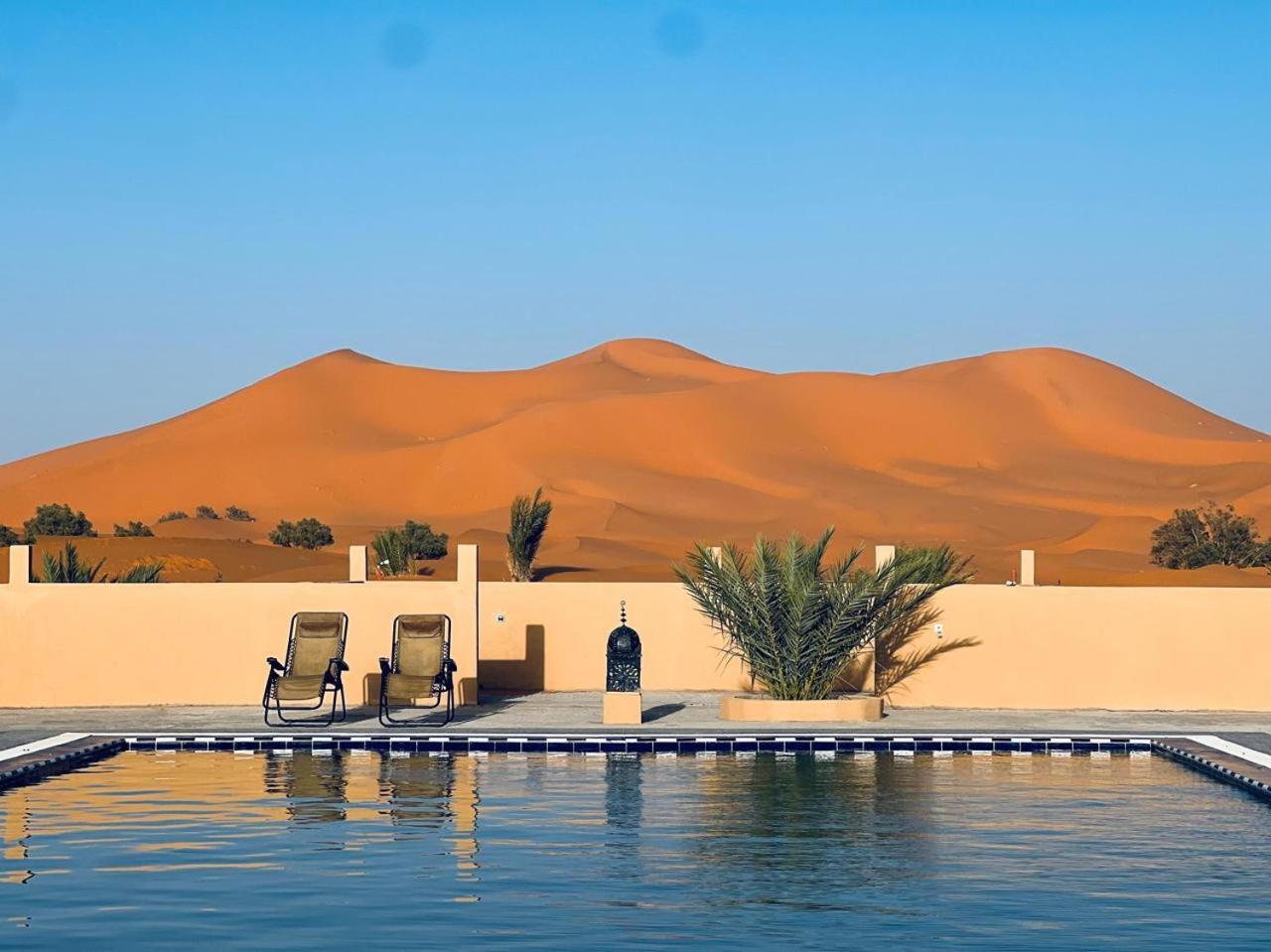 Hotel Camping Les Roses Des Dunes & Piscine Merzuga Kültér fotó