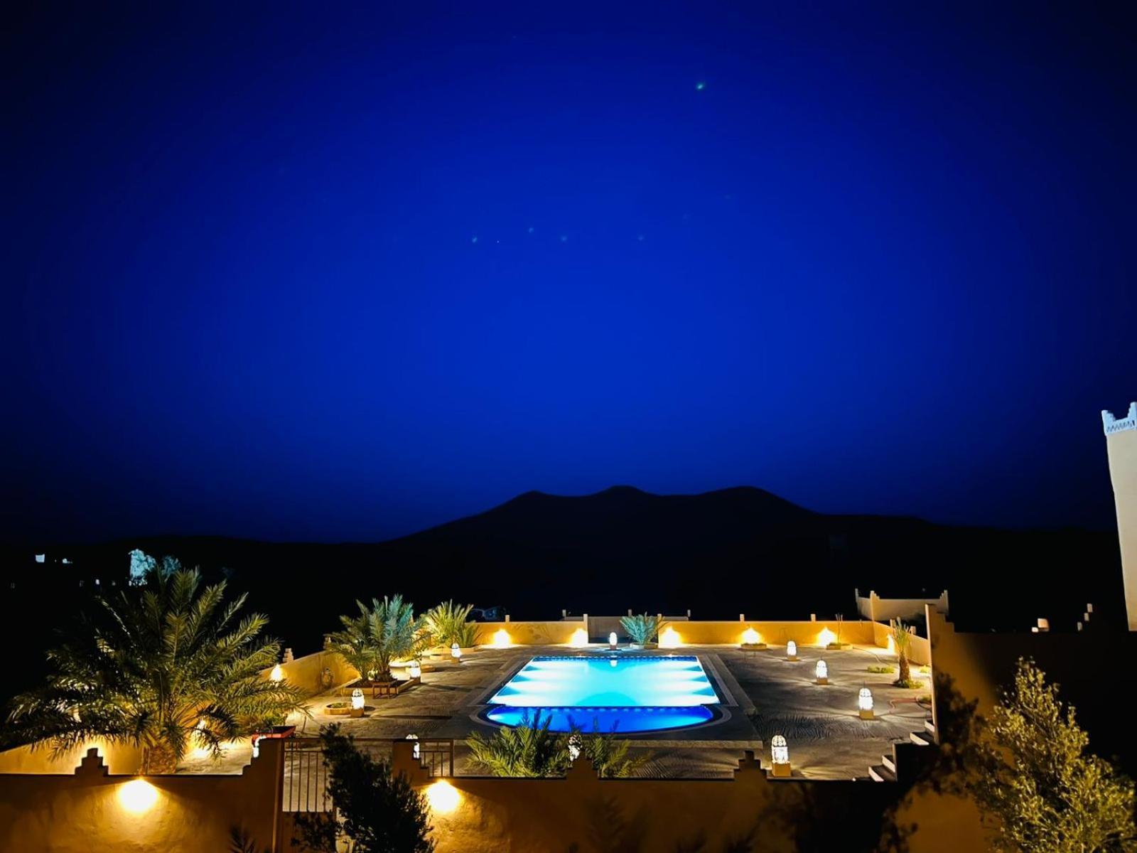 Hotel Camping Les Roses Des Dunes & Piscine Merzuga Kültér fotó
